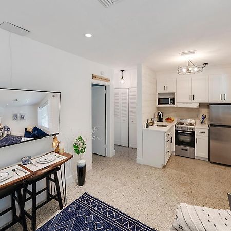 Beautiful 1 Bedroom Steps To The Beach! West Palm Beach Extérieur photo