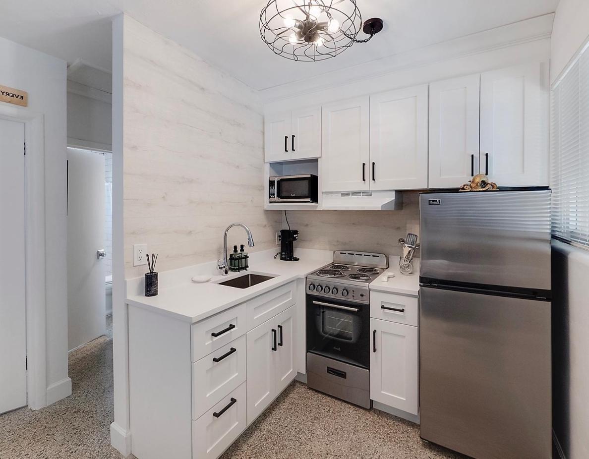 Beautiful 1 Bedroom Steps To The Beach! West Palm Beach Extérieur photo