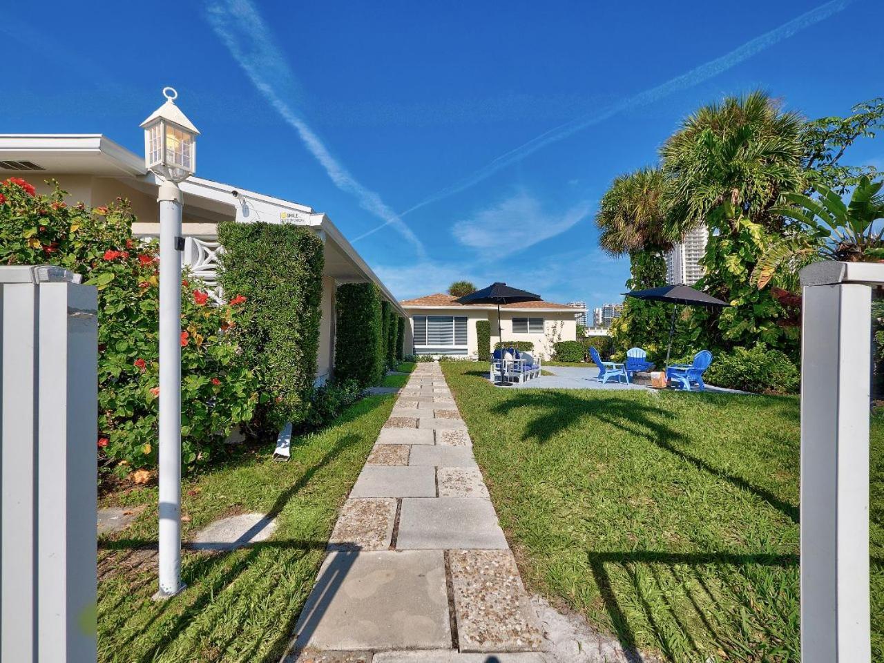 Beautiful 1 Bedroom Steps To The Beach! West Palm Beach Extérieur photo